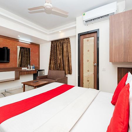 Hotel Balwas 수라트 외부 사진