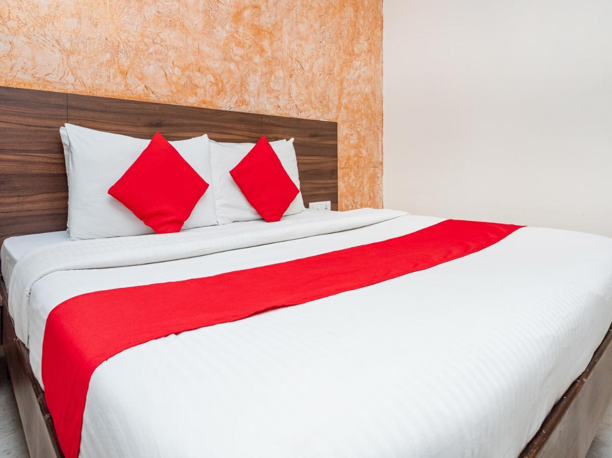 Hotel Balwas 수라트 외부 사진