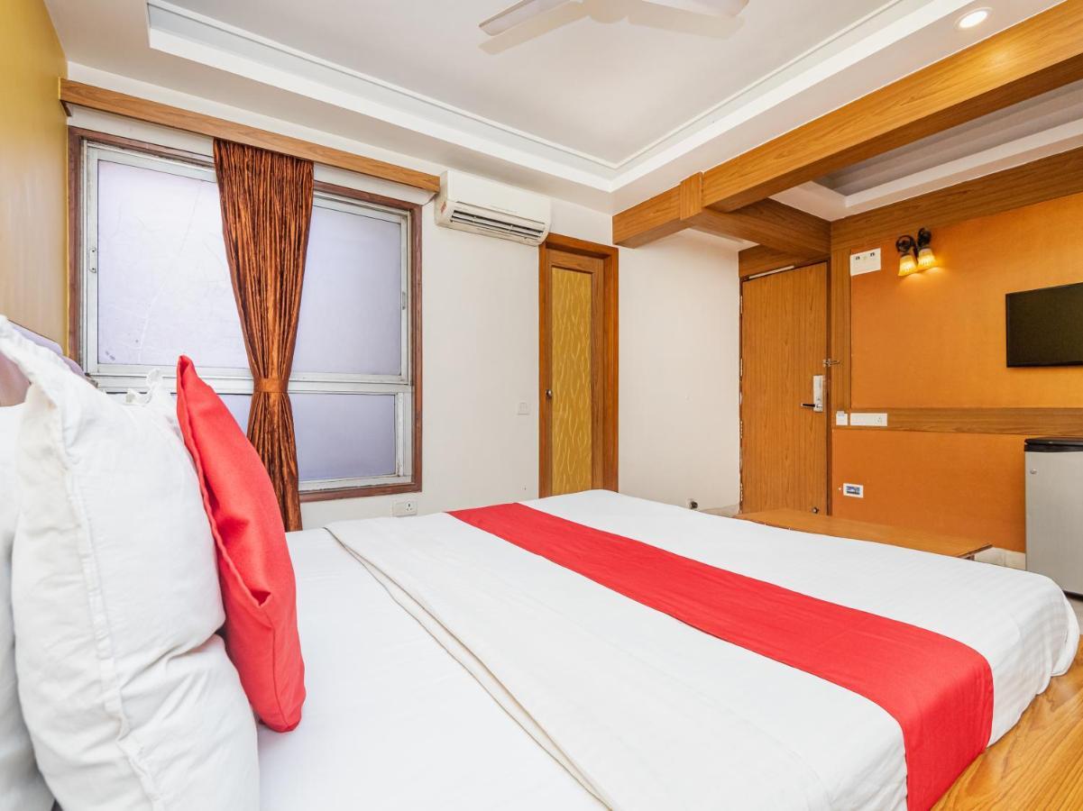 Hotel Balwas 수라트 외부 사진