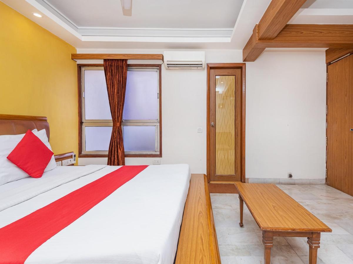 Hotel Balwas 수라트 외부 사진