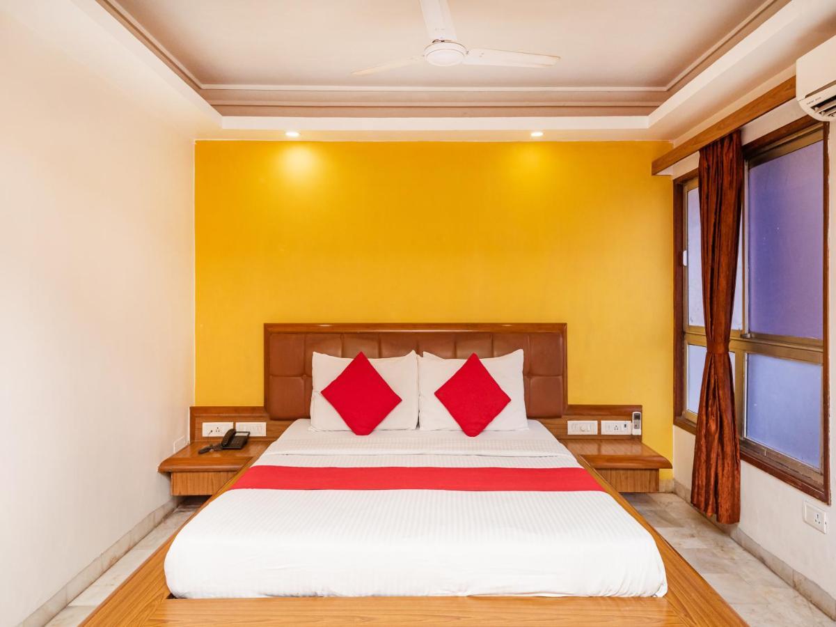 Hotel Balwas 수라트 외부 사진