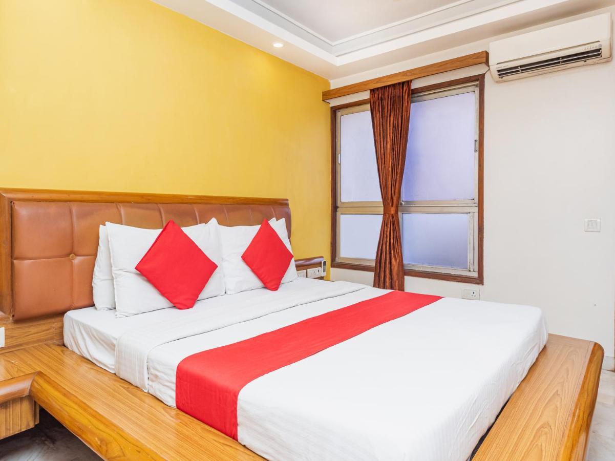 Hotel Balwas 수라트 외부 사진