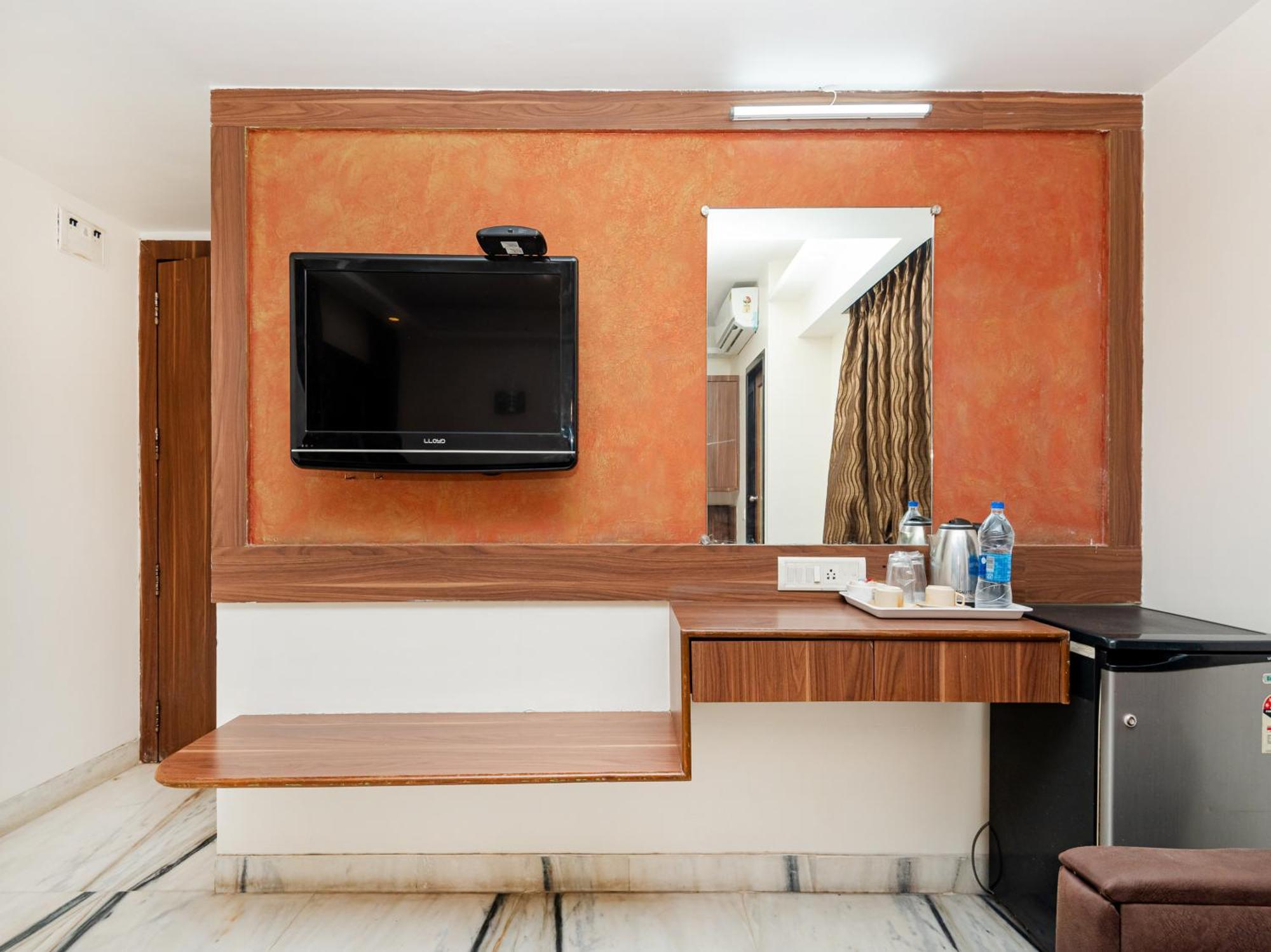 Hotel Balwas 수라트 외부 사진
