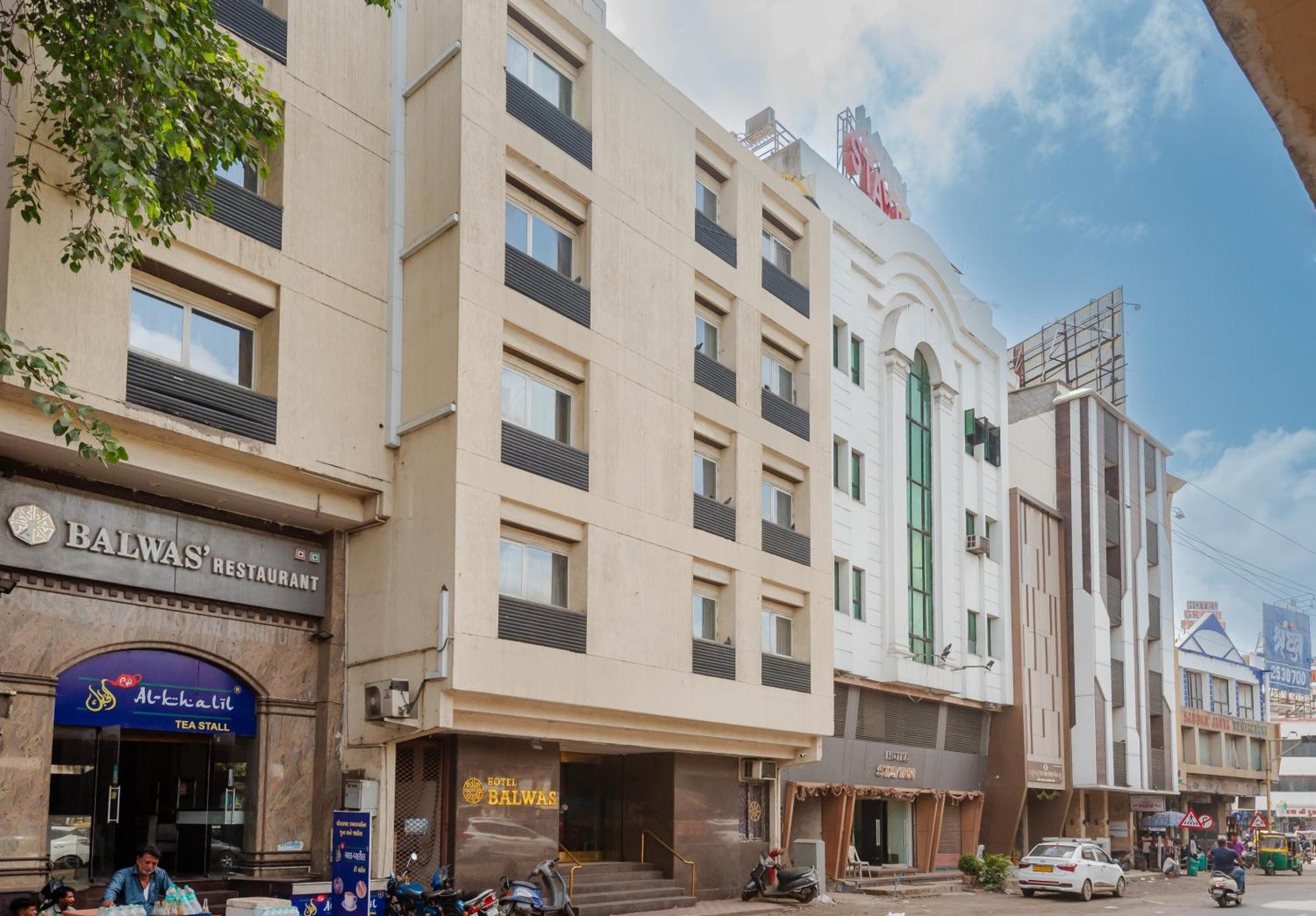 Hotel Balwas 수라트 외부 사진