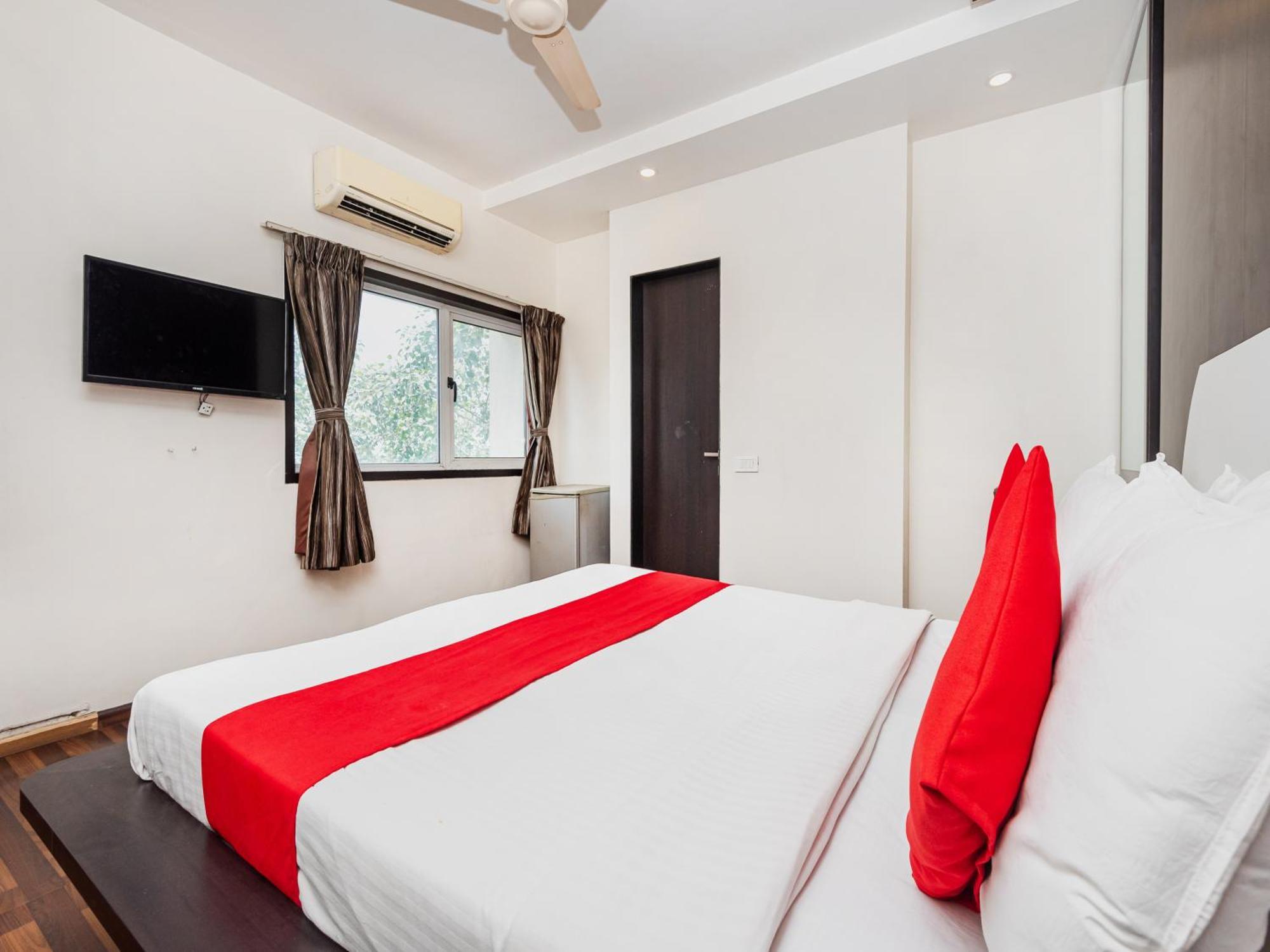 Hotel Balwas 수라트 외부 사진