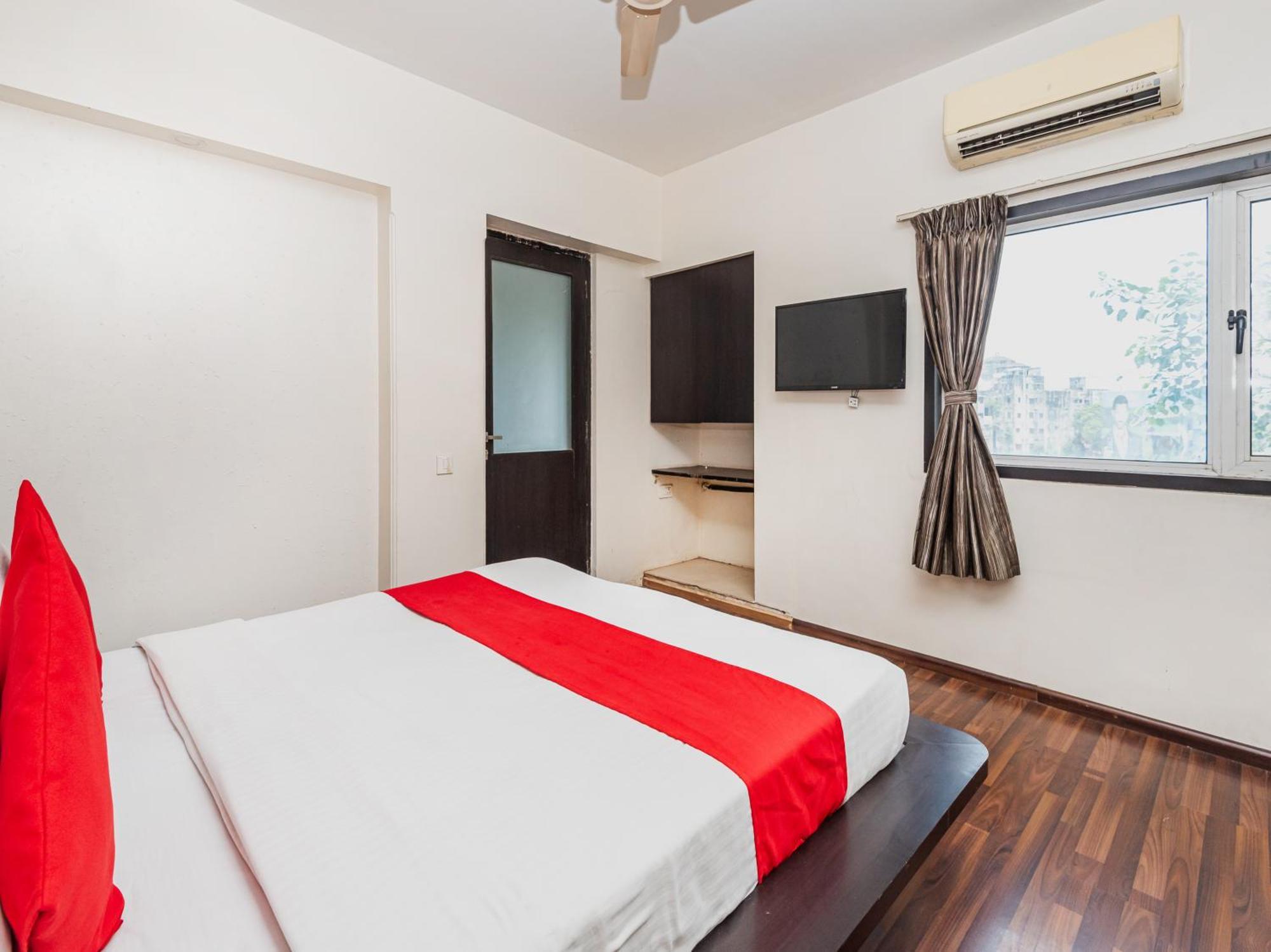 Hotel Balwas 수라트 외부 사진