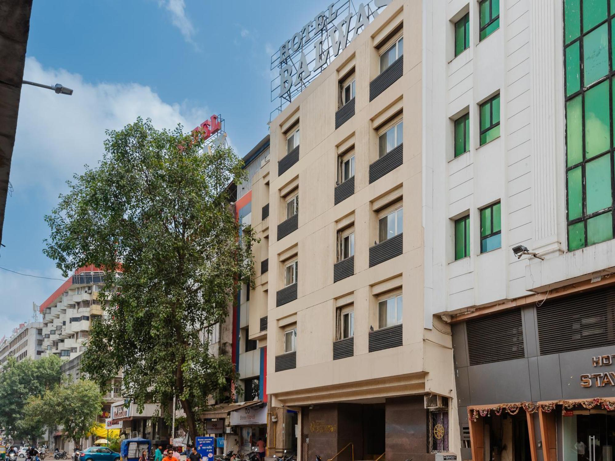 Hotel Balwas 수라트 외부 사진